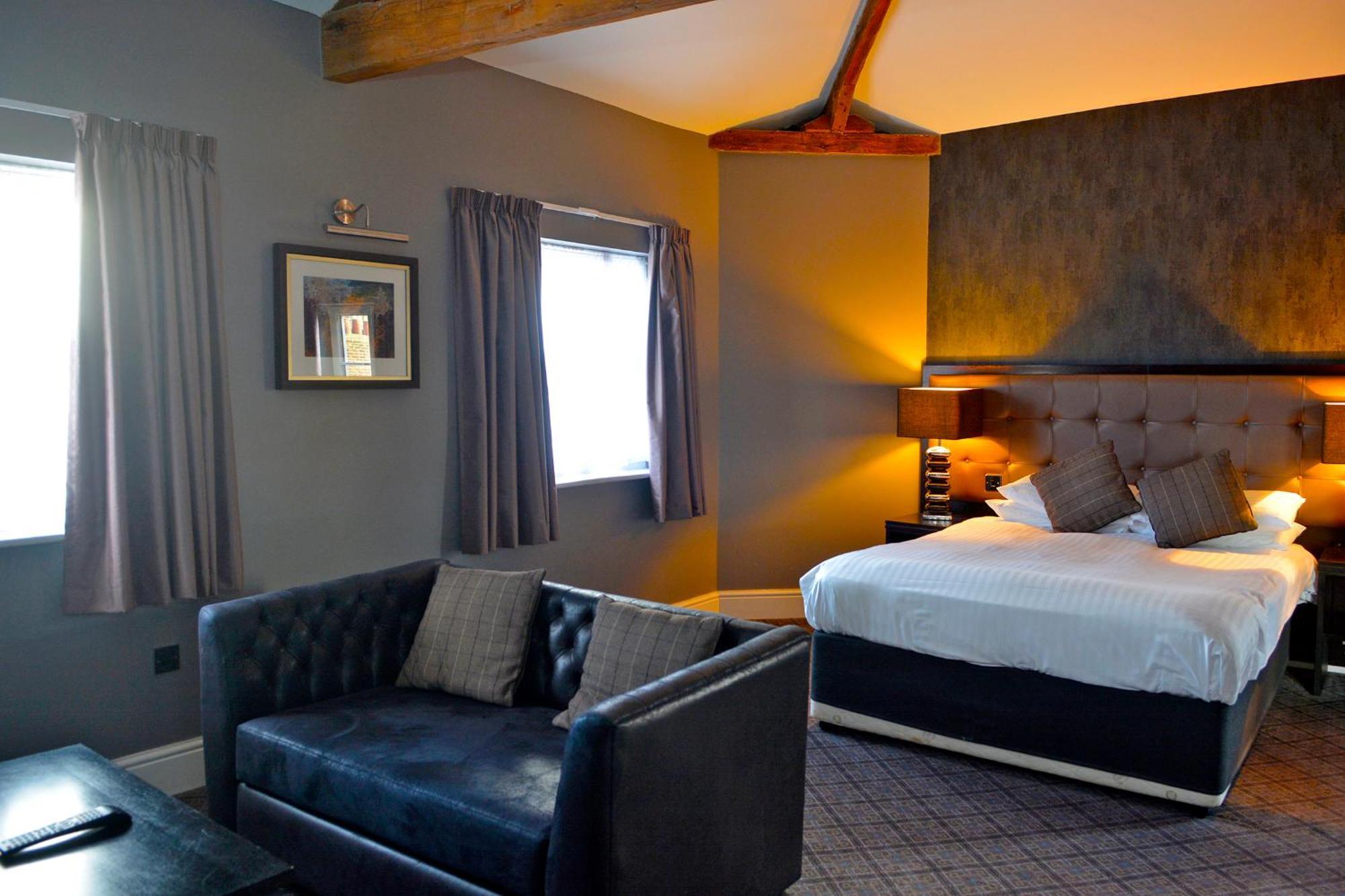 The Angel Hotel Wetherspoon Whitby Extérieur photo