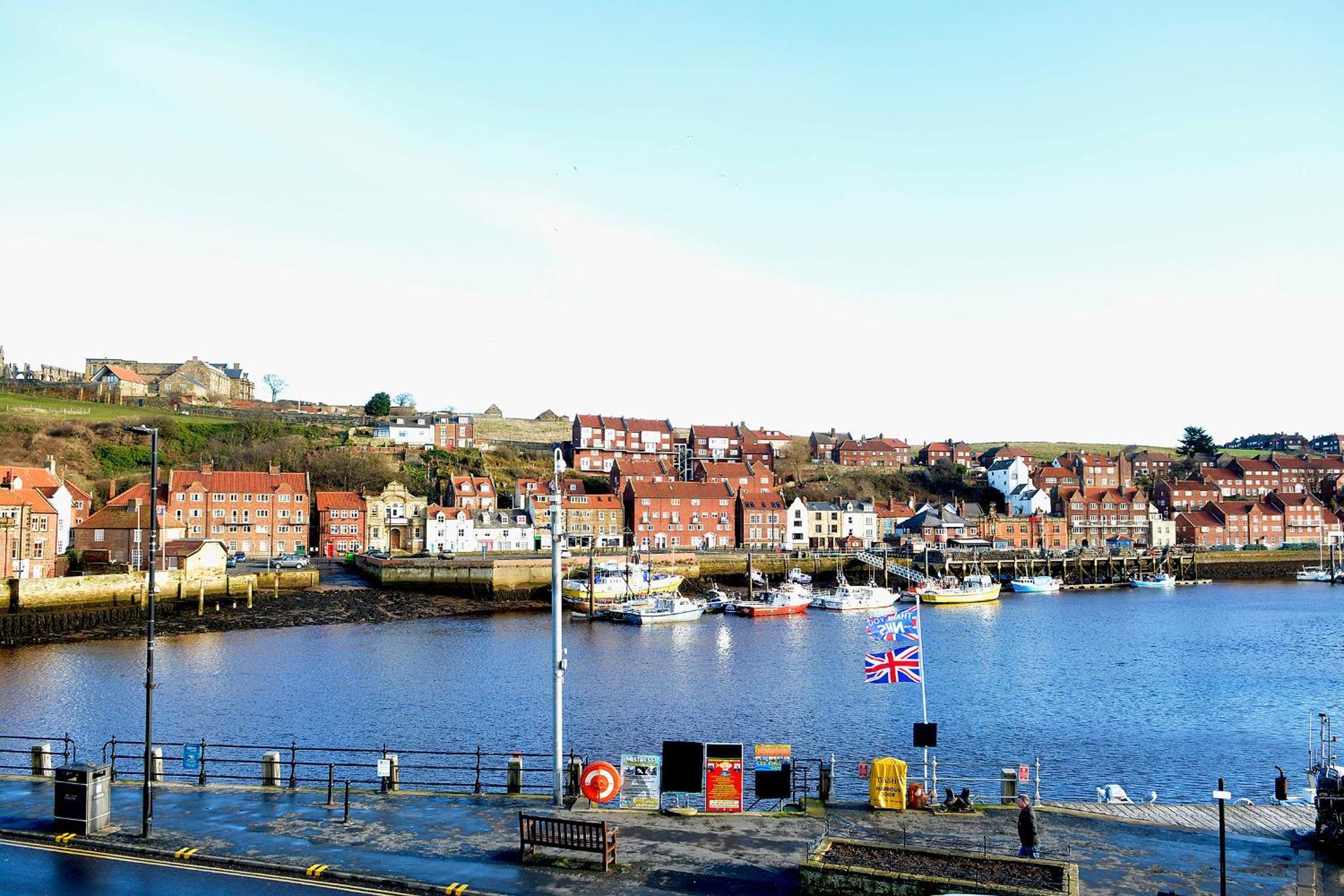 The Angel Hotel Wetherspoon Whitby Extérieur photo