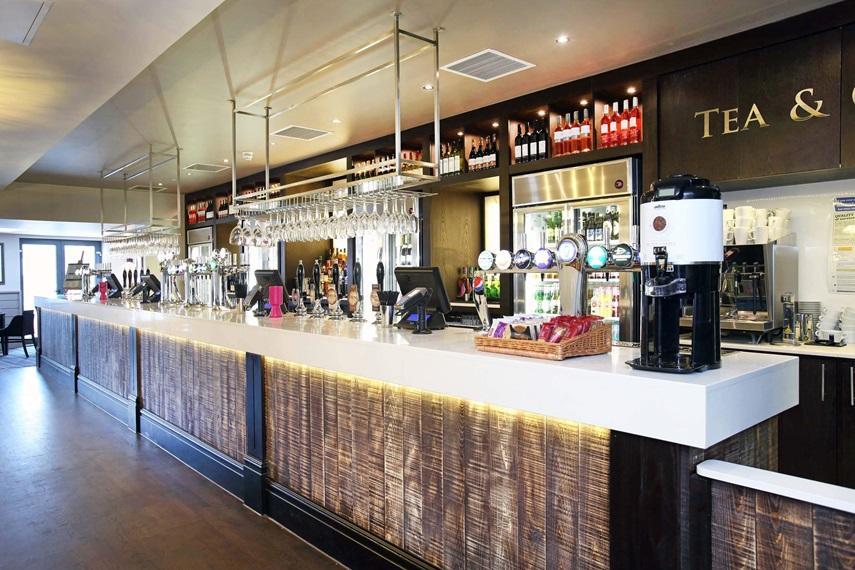 The Angel Hotel Wetherspoon Whitby Extérieur photo