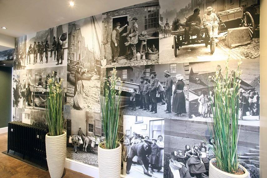 The Angel Hotel Wetherspoon Whitby Extérieur photo
