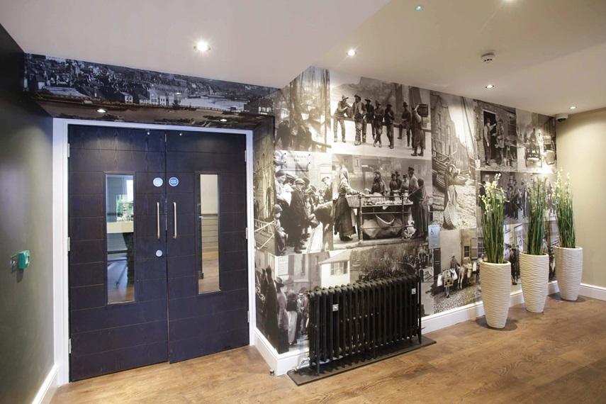 The Angel Hotel Wetherspoon Whitby Extérieur photo