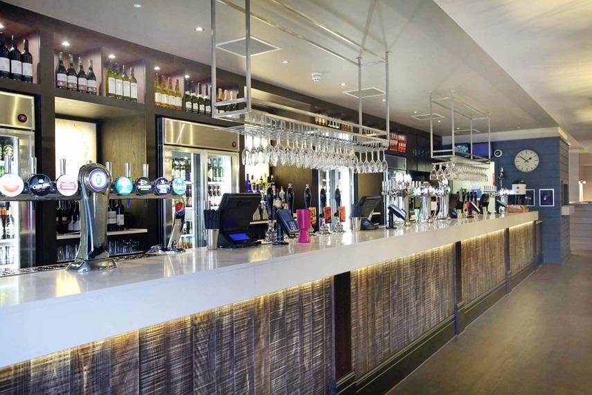 The Angel Hotel Wetherspoon Whitby Extérieur photo