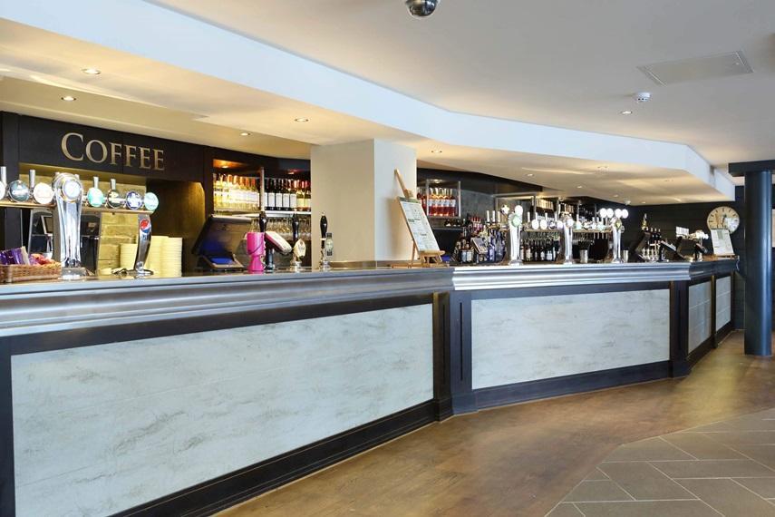 The Angel Hotel Wetherspoon Whitby Extérieur photo