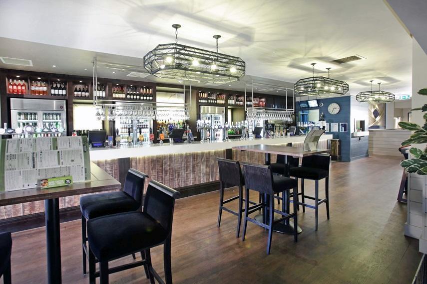 The Angel Hotel Wetherspoon Whitby Extérieur photo