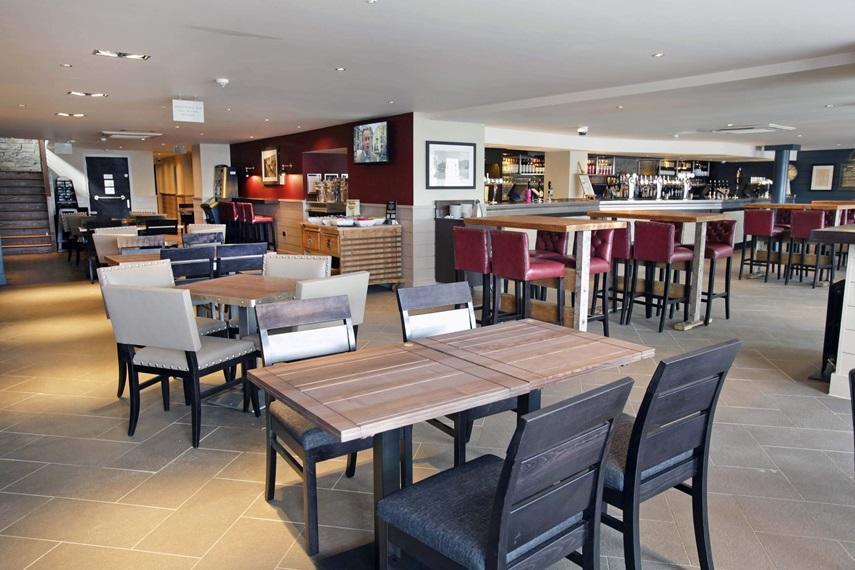 The Angel Hotel Wetherspoon Whitby Extérieur photo