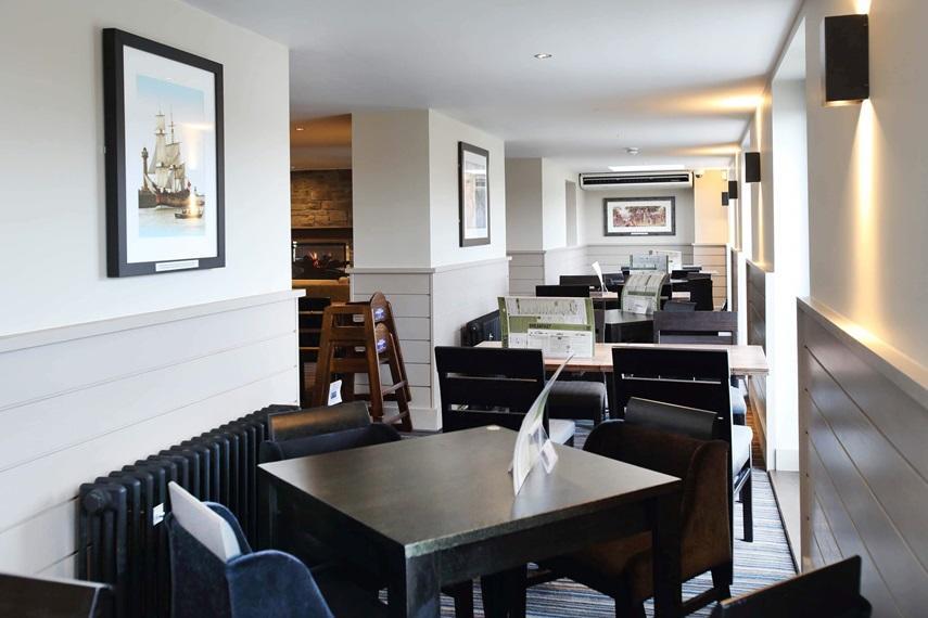 The Angel Hotel Wetherspoon Whitby Extérieur photo