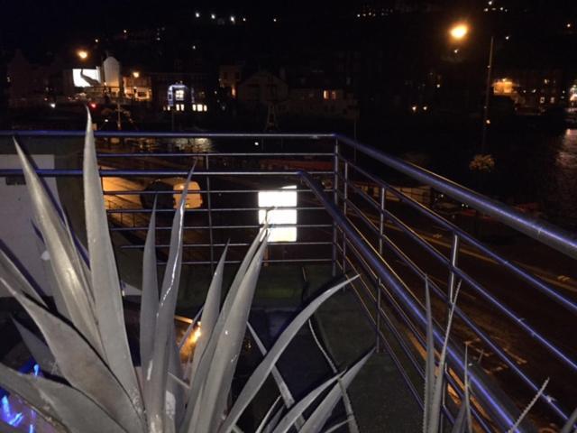 The Angel Hotel Wetherspoon Whitby Extérieur photo