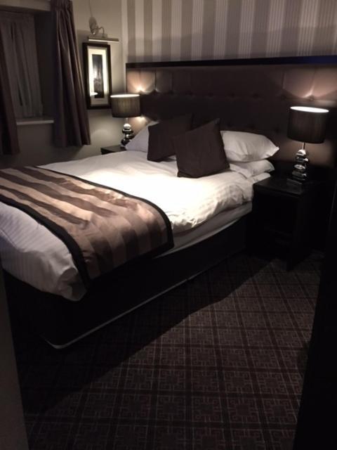 The Angel Hotel Wetherspoon Whitby Extérieur photo